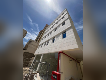 مباني ,ابراج ومجمعات - تجارية - الدوحة - فريج عبد العزيز للبيع