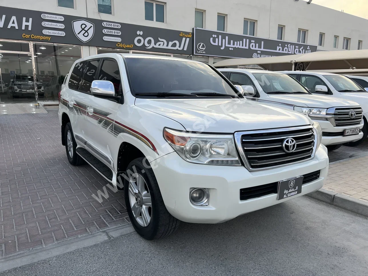 Toyota  Land Cruiser  GX  2013  Automatic  446,000 Km  8 Cylinder  Four Wheel Drive (4WD)  SUV  White  With Warranty