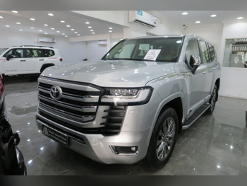 تويوتا  لاند كروزر  في اكس توين توربو  2025  اوتوماتيك  0 كم  6 سلندر  دفع رباعي  اس يو في  فضي  تحت الضمان