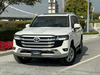 Toyota  Land Cruiser  GXR  2025  Automatic  2,000 Km  6 Cylinder  Four Wheel Drive (4WD)  SUV  White  With Warranty