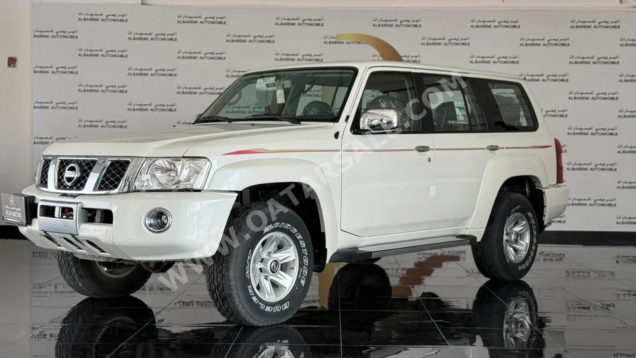 Nissan Patrol Safari 2023 Manual 0 Km 6 Cylinder Four Wheel Drive (4WD) SUV White With Warranty