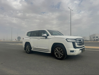 Toyota  Land Cruiser  VX Twin Turbo  2023  Automatic  119,000 Km  6 Cylinder  Four Wheel Drive (4WD)  SUV  White