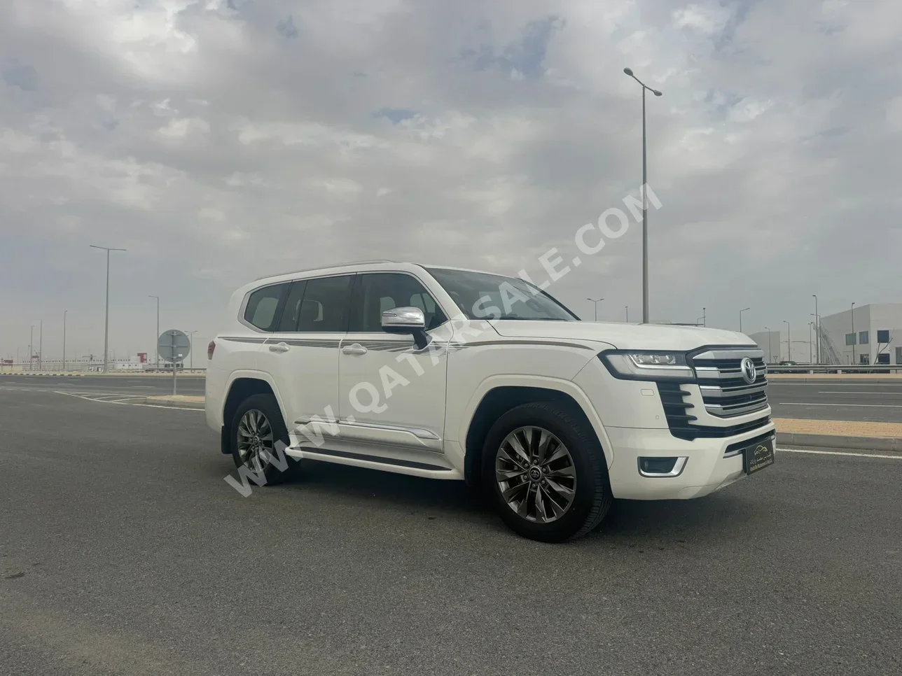 Toyota  Land Cruiser  VX Twin Turbo  2023  Automatic  119,000 Km  6 Cylinder  Four Wheel Drive (4WD)  SUV  White