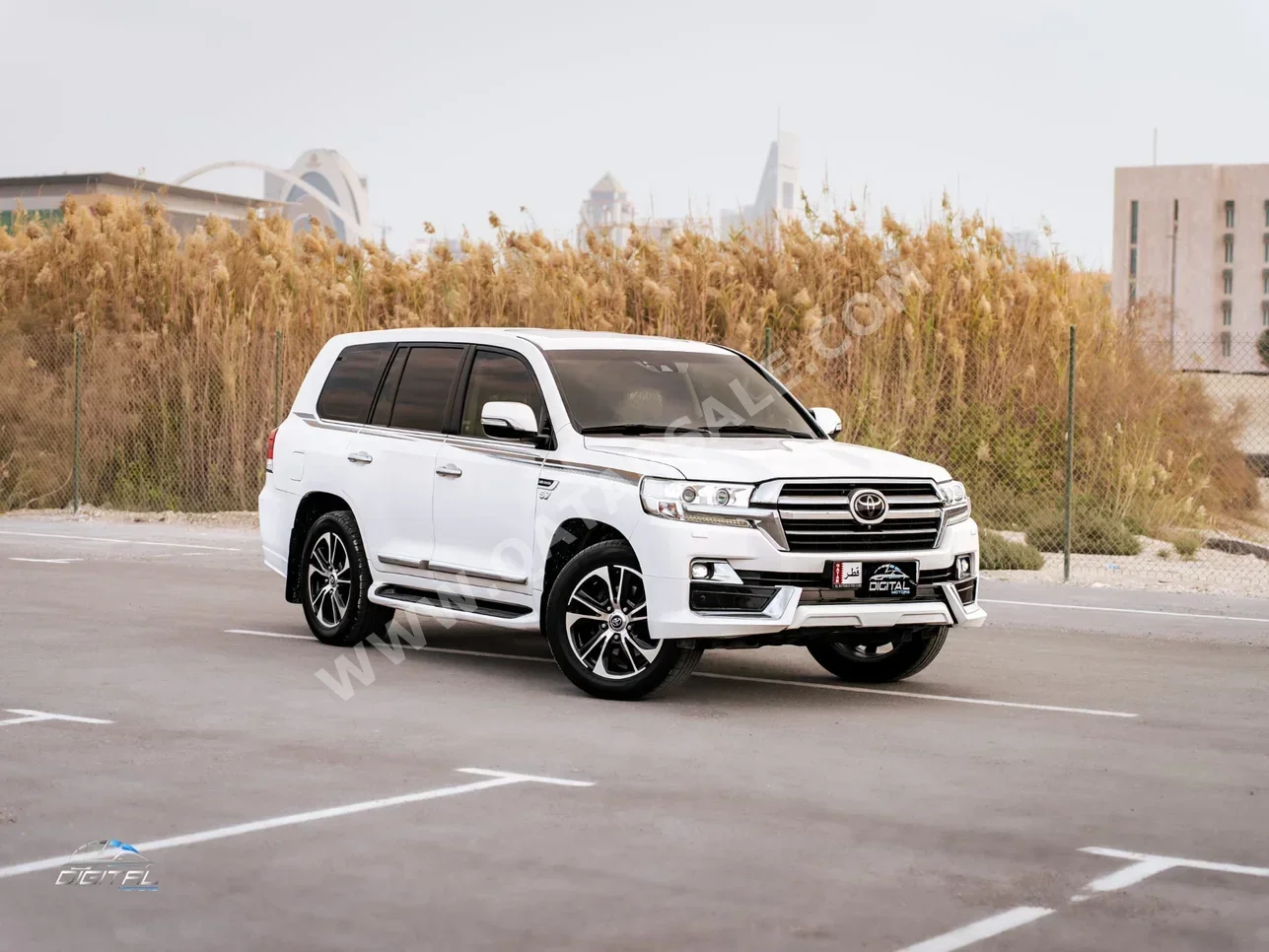 Toyota  Land Cruiser  VXS  2018  Automatic  127,950 Km  8 Cylinder  Four Wheel Drive (4WD)  SUV  White