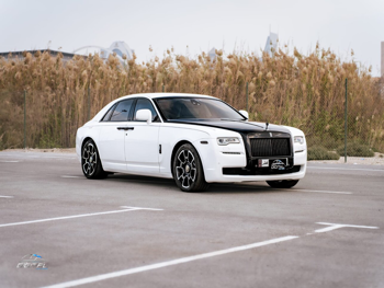 Rolls-Royce  Ghost  2010  Automatic  181,600 Km  12 Cylinder  All Wheel Drive (AWD)  Sedan  White
