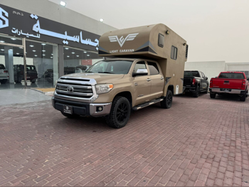 تويوتا  تندرا  بلاتينيوم  2014  اوتوماتيك  120,000 كم  8 سلندر  دفع رباعي  بيكب  بيج