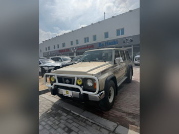 نيسان  باترول  جي ال  1991  عادي  16,774 كم  6 سلندر  دفع رباعي  اس يو في  ذهبي