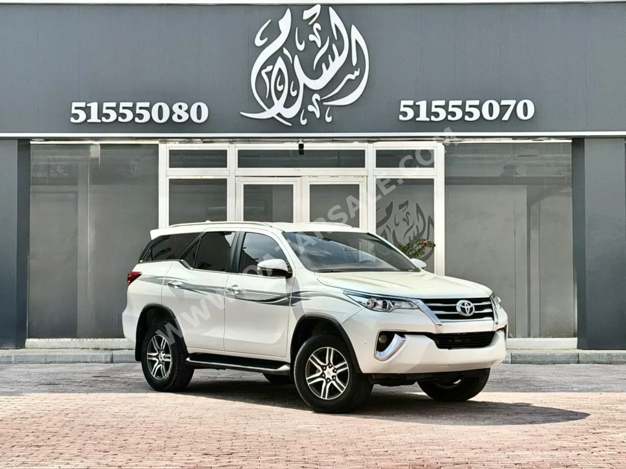 تويوتا فورشنر 2019 اوتوماتيك 83,000 كم 4 سلندر دفع رباعي اس يو في أبيض