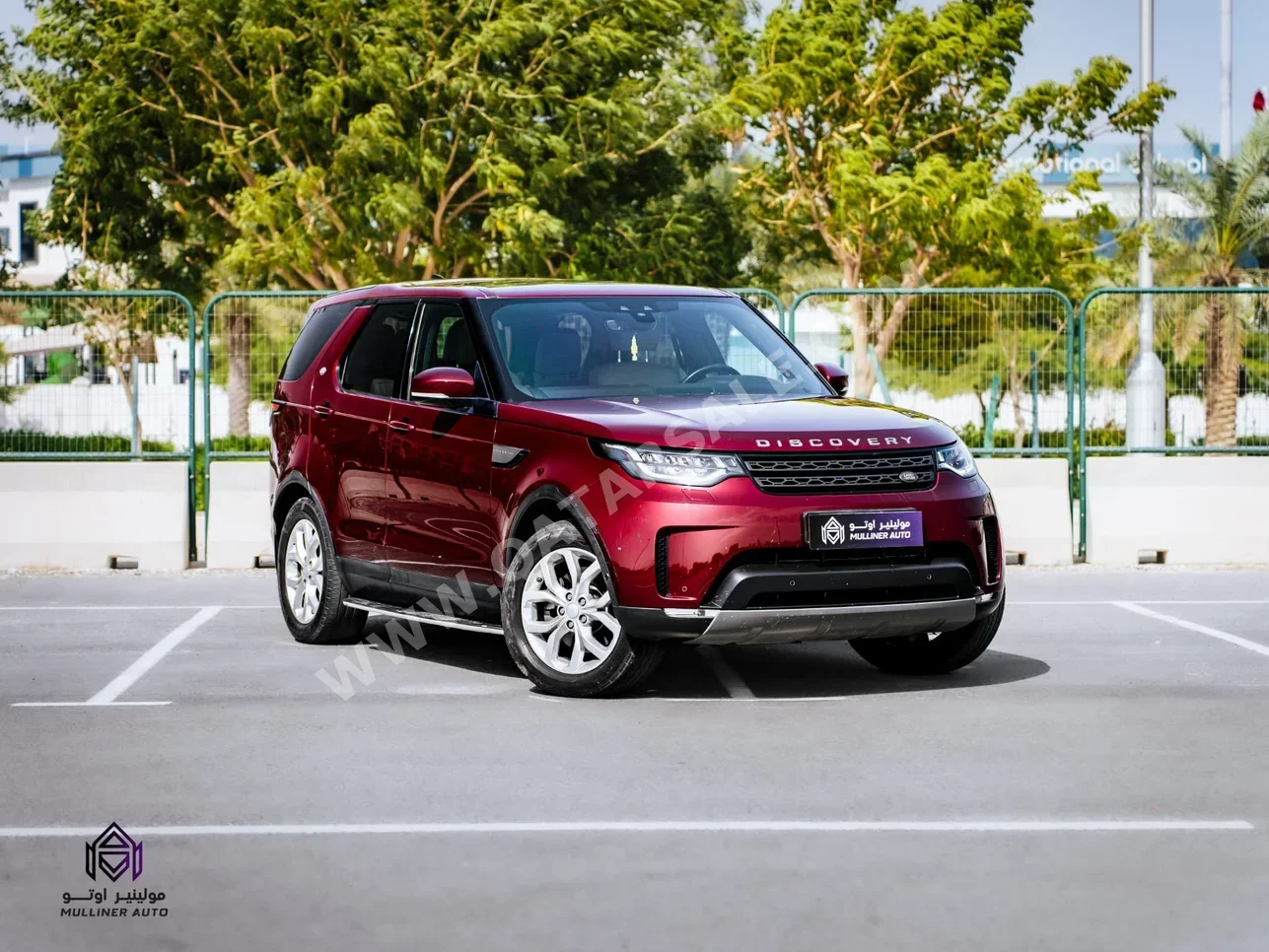 Land Rover  Discovery  2017  Automatic  160,000 Km  4 Cylinder  Four Wheel Drive (4WD)  SUV  Red