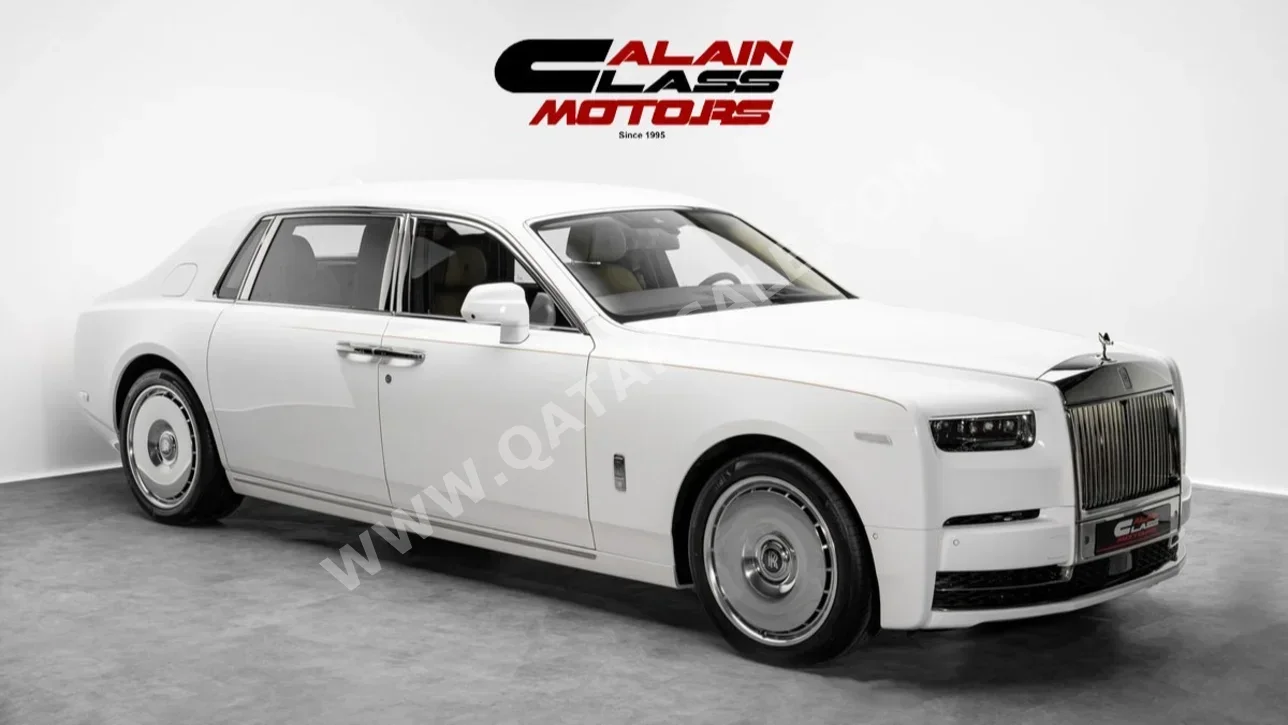 رولز - رويس فانتوم اي دبليو بي 2026 اوتوماتيك 52 كم 12 سلندر دفع خلفي سيدان أبيض