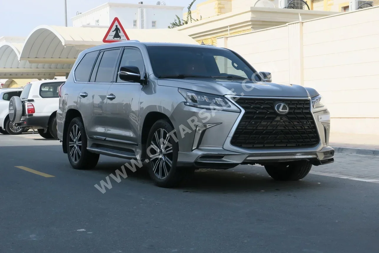 لكزس ال اكس 570 2016 اوتوماتيك 283,000 كم 8 سلندر دفع رباعي اس يو في سونيك تايتينيم