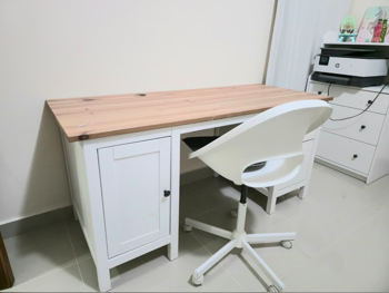 المكاتب ومكاتب الحاسوب - مكتب كمبيوتر  - اللون البيج