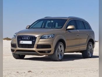 اودي  كيو 7  اس-لاين  2012  اوتوماتيك  147,000 كم  6 سلندر  دفع رباعي  اس يو في  بيج