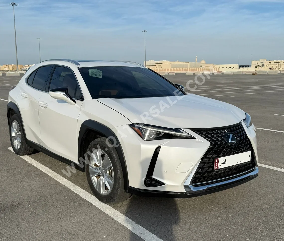 Lexus UX 200 2023 Automatic 60,056 Km 4 Cylinder Rear Wheel Drive (RWD) Hatchback Pearl With Warranty