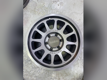 رنقات العجلات ميثود  الألومنيوم \  17 بوصة  رمادي  2020  4  4  ضمان  مع التركيب