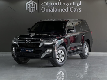 Toyota  Land Cruiser  GXR  2016  Automatic  340,000 Km  8 Cylinder  Four Wheel Drive (4WD)  SUV  Black