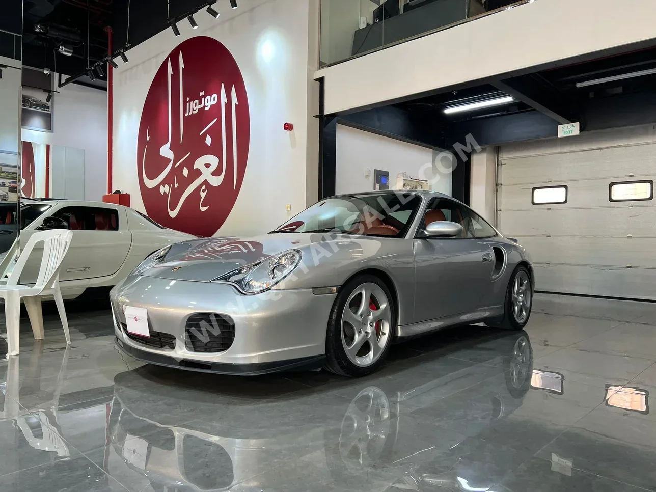 بورش  911  توربو  2003  اوتوماتيك  103,000 كم  6 سلندر  دفع خلفي  كوبيه \ سبورت  فضي