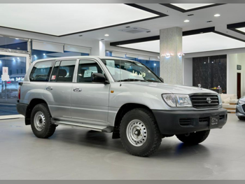 تويوتا  لاند كروزر  جي  1998  عادي  143,000 كم  6 سلندر  دفع رباعي  اس يو في  فضي