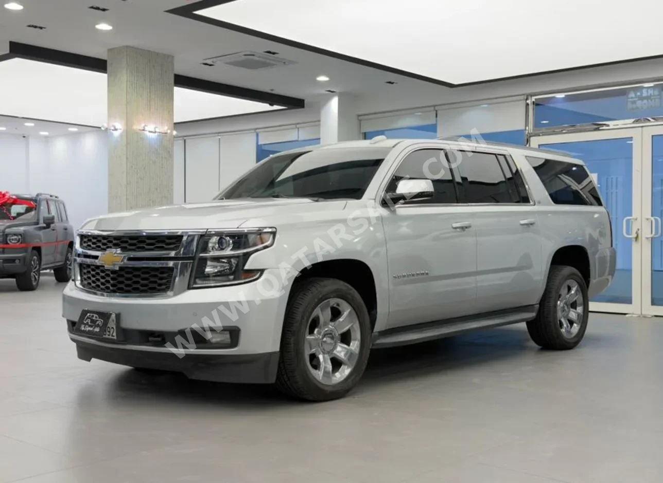 شفروليه  سوبربان  2017  اوتوماتيك  136,000 كم  8 سلندر  دفع رباعي  اس يو في  فضي