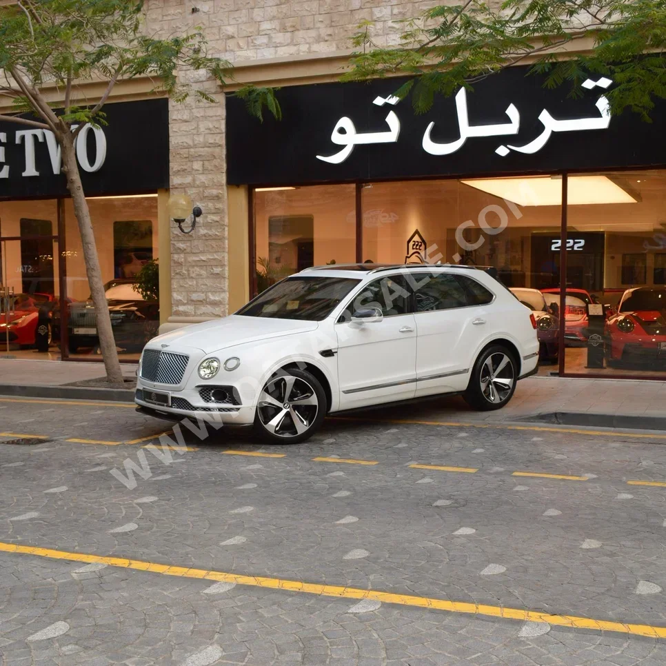 Bentley Bentayga 2017 Automatic 85,780 Km 12 Cylinder Four Wheel Drive (4WD) SUV White Matte