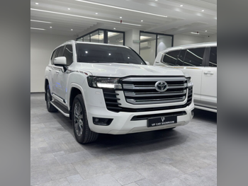 Toyota  Land Cruiser  GXR Twin Turbo  2022  Automatic  132,000 Km  6 Cylinder  Four Wheel Drive (4WD)  SUV  White  With Warranty