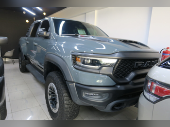 دودج  رام  تي ار اكس لونار ادشن  2021  اوتوماتيك  49,000 كم  8 سلندر  دفع رباعي  بيكب  رمادي  تحت الضمان