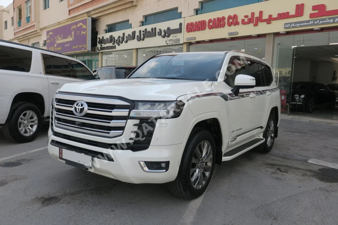 تويوتا لاند كروزر جي اكس ار توين توربو 2023 اوتوماتيك 16,000 كم 6 سلندر دفع رباعي اس يو في أبيض تحت الضمان