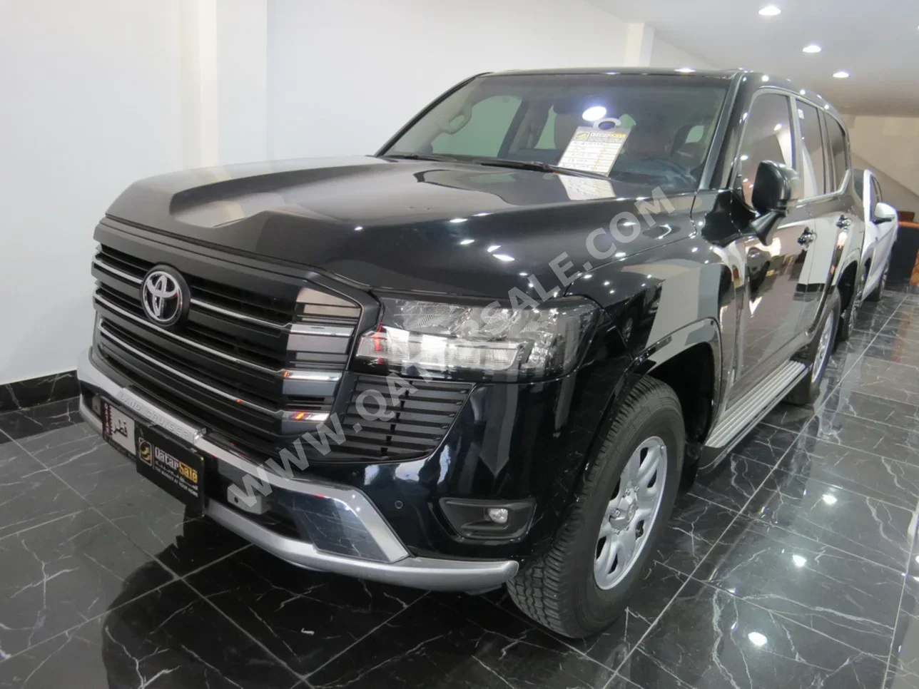 تويوتا  لاند كروزر  جي اكس  2025  اوتوماتيك  13,000 كم  6 سلندر  دفع رباعي  اس يو في  أسود  تحت الضمان