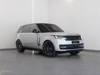 Land Rover  Range Rover  Vogue SE  2023  Automatic  38,850 Km  8 Cylinder  Four Wheel Drive (4WD)  SUV  Silver  With Warranty