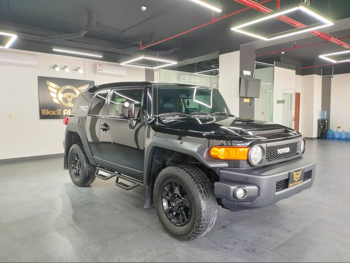 تويوتا  إف جي كروزر  تي ار دي  2015  اوتوماتيك  194,000 كم  6 سلندر  دفع رباعي  اس يو في  أسود