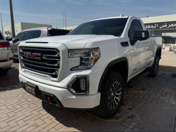 GMC  Sierra  AT4  2021  Automatic  73,000 Km  8 Cylinder  Four Wheel Drive (4WD)  Pick Up  White