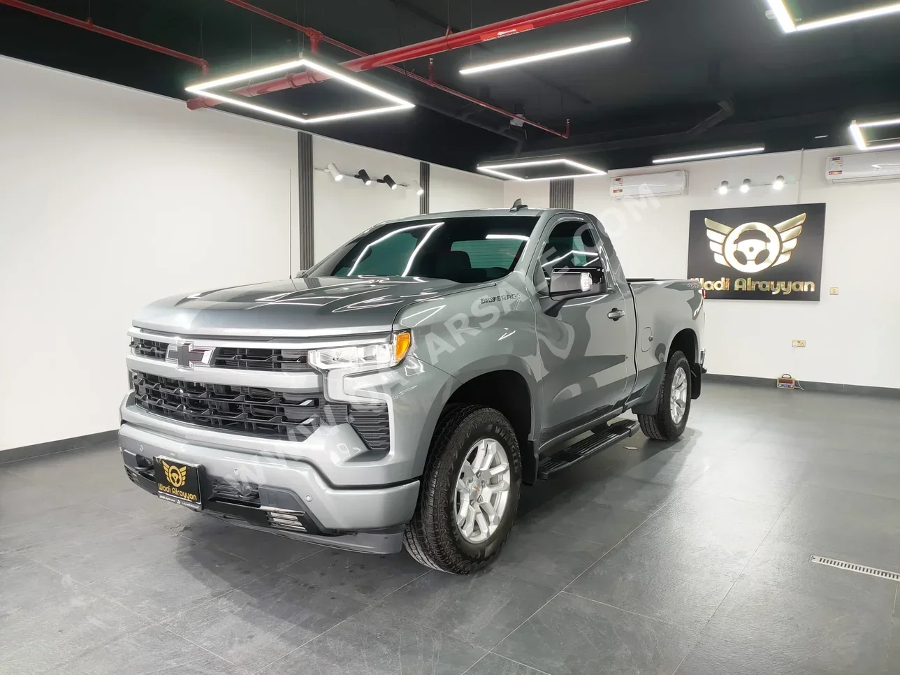 شفروليه سلفرادو ال تي 2024 اوتوماتيك 7,000 كم 8 سلندر دفع رباعي بيكب فضي تحت الضمان