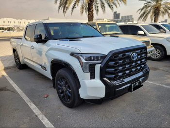 تويوتا  تندرا  2024  اوتوماتيك  16,000 كم  8 سلندر  دفع رباعي  بيكب  أبيض  تحت الضمان
