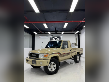 تويوتا  لاند كروزر  ال اكس  2021  عادي  150,000 كم  6 سلندر  دفع رباعي  بيكب  بيج