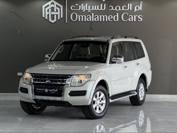 Mitsubishi  Pajero  3.5  2017  Automatic  272,000 Km  6 Cylinder  Four Wheel Drive (4WD)  SUV  White