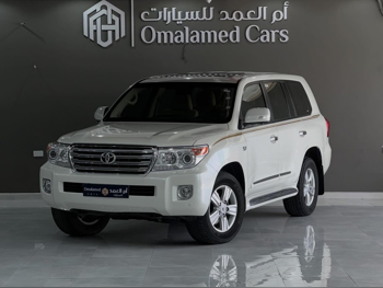 Toyota  Land Cruiser  VXR  2013  Automatic  196,000 Km  8 Cylinder  Four Wheel Drive (4WD)  SUV  White