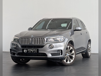 بي ام دبليو  الفئة - اكس  اكس 5 ام 50 اي  2017  اوتوماتيك  98,603 كم  8 سلندر  دفع رباعي  اس يو في  رمادي