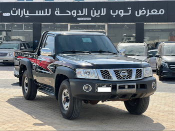 نيسان  باترول  بيك اب  2022  عادي  127,000 كم  6 سلندر  دفع رباعي  بيكب  أسود
