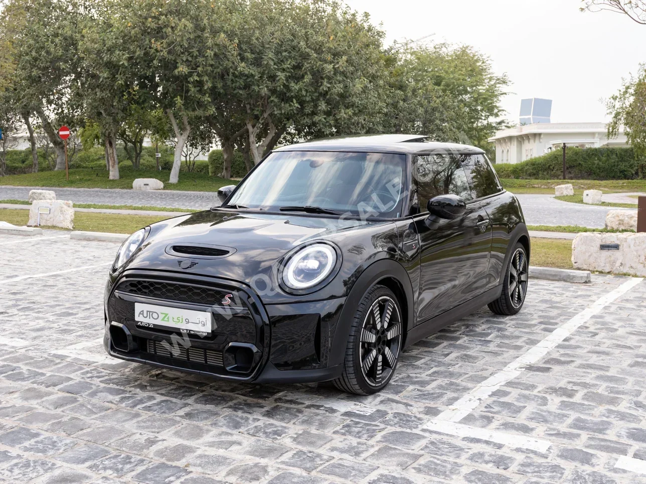 Mini  Cooper  S  2023  Automatic  50,200 Km  4 Cylinder  Front Wheel Drive (FWD)  Hatchback  Black