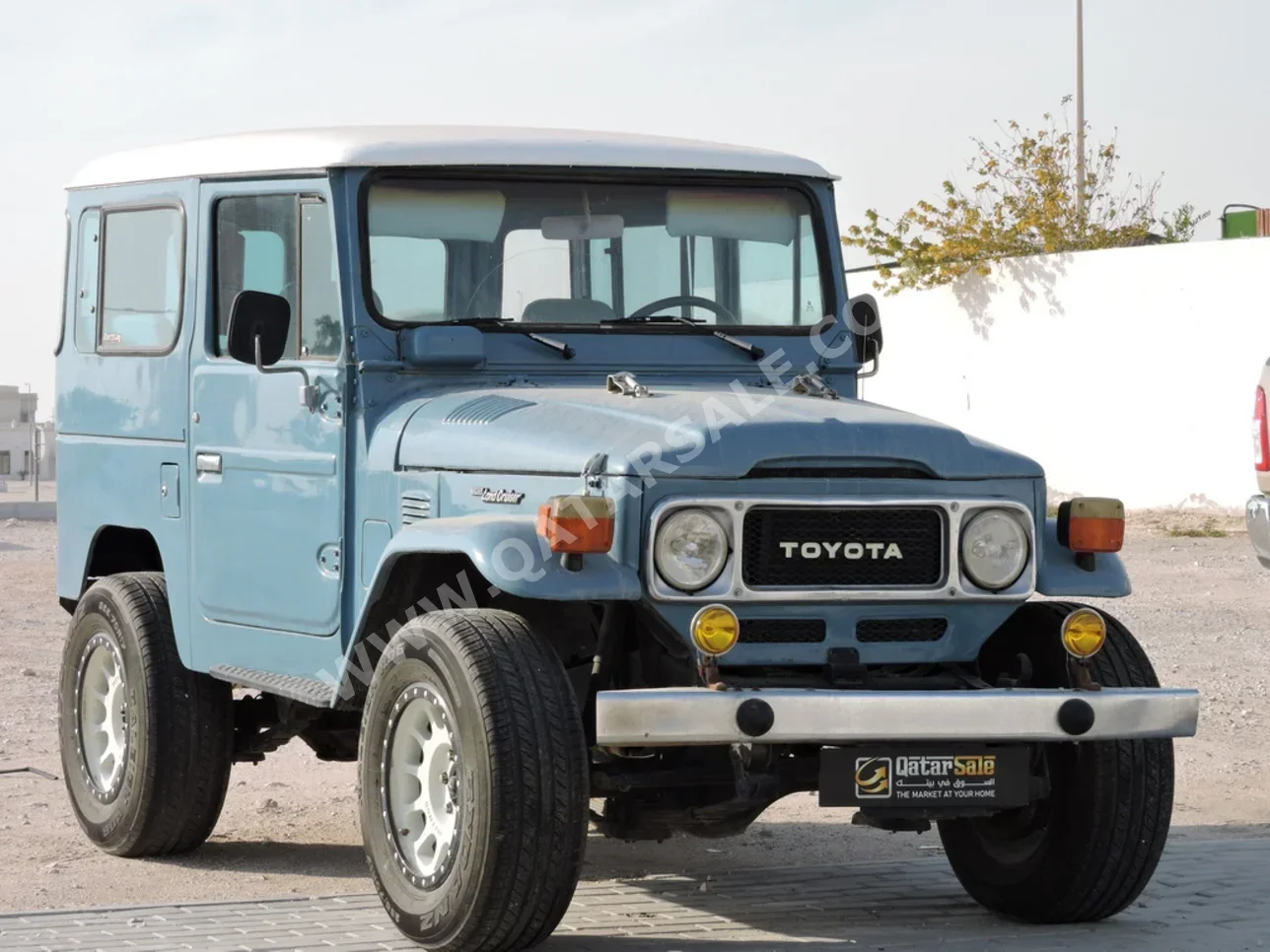تويوتا  لاند كروزر  هارد توب  1983  عادي  100,000 كم  6 سلندر  دفع رباعي  اس يو في  ازرق