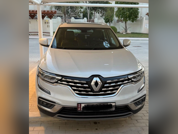رينو  كوليوس  2022  اوتوماتيك  79,500 كم  4 سلندر  دفع كلي مستمر  اس يو في  أبيض