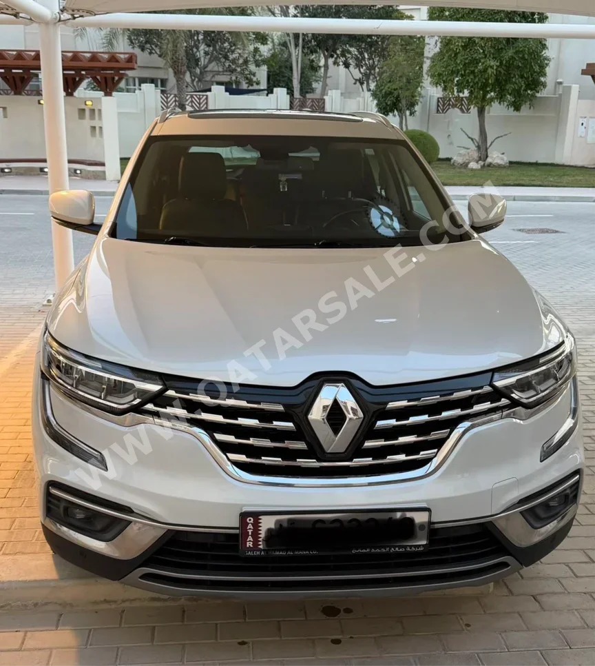 رينو  كوليوس  2022  اوتوماتيك  79,500 كم  4 سلندر  دفع كلي مستمر  اس يو في  أبيض