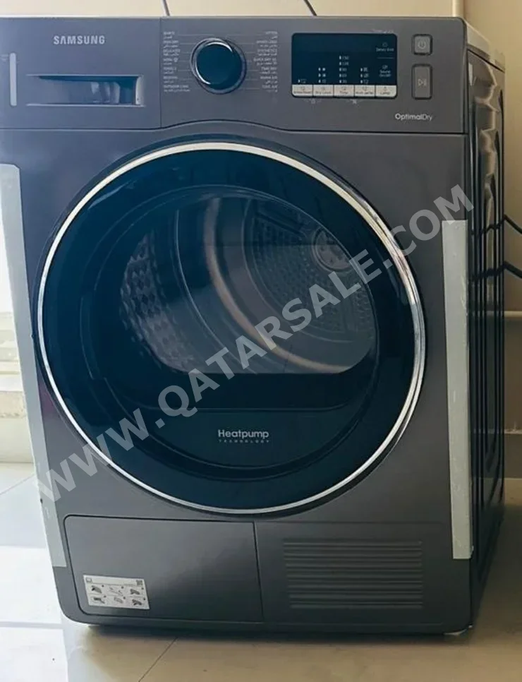 Samsung Black Stainless 2020 Steam Dry Technology / Electric / 10 Kg