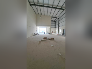 Warehouses & Stores - Al Wakrah  - Barkit Al Awamer  -Area Size: 1000 Square Meter
