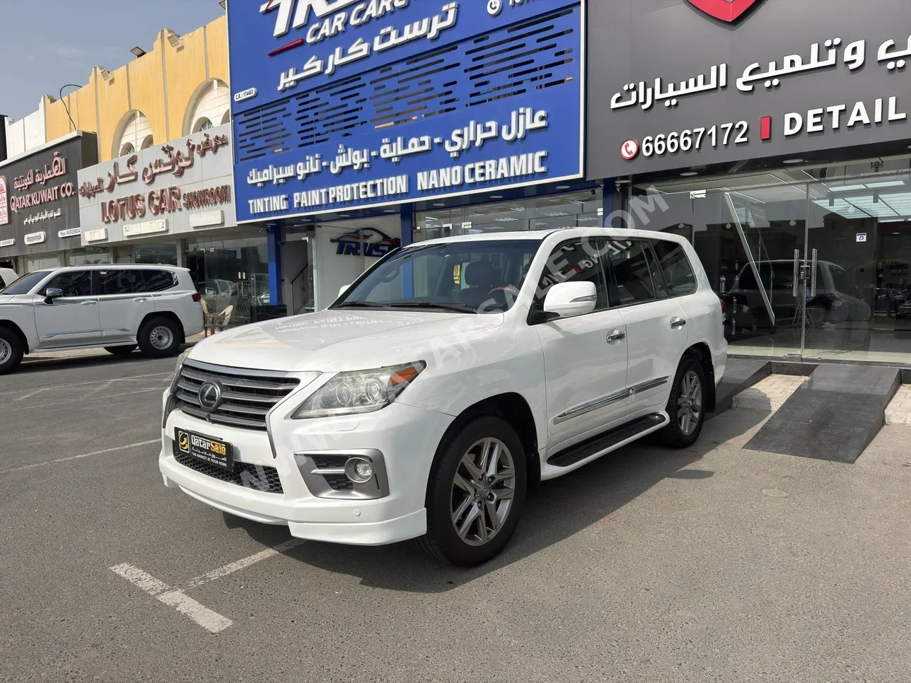 لكزس ال اكس 570 اس 2015 اوتوماتيك 280,000 كم 8 سلندر دفع رباعي اس يو في أبيض