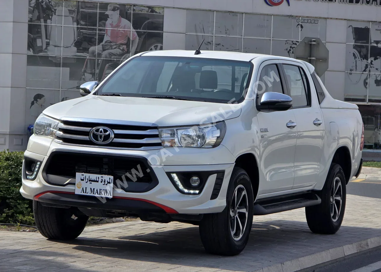 Toyota  Hilux  TRD  2018  Automatic  166,000 Km  6 Cylinder  Four Wheel Drive (4WD)  Pick Up  White