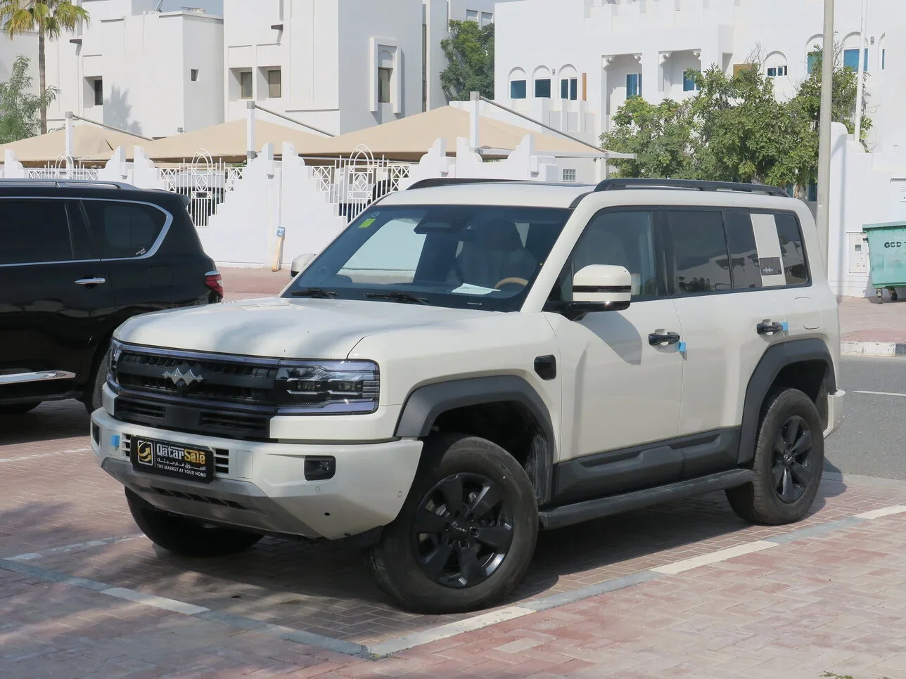 بي واي دي ليوبيرد 5 الترا 5 2026 اوتوماتيك 0 كم 4 سلندر دفع رباعي اس يو في أبيض