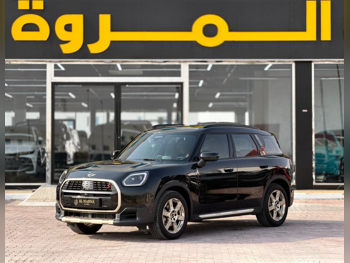 Mini  Cooper  CountryMan  S  2024  Automatic  14,000 Km  4 Cylinder  Front Wheel Drive (FWD)  Hatchback  Black  With Warranty