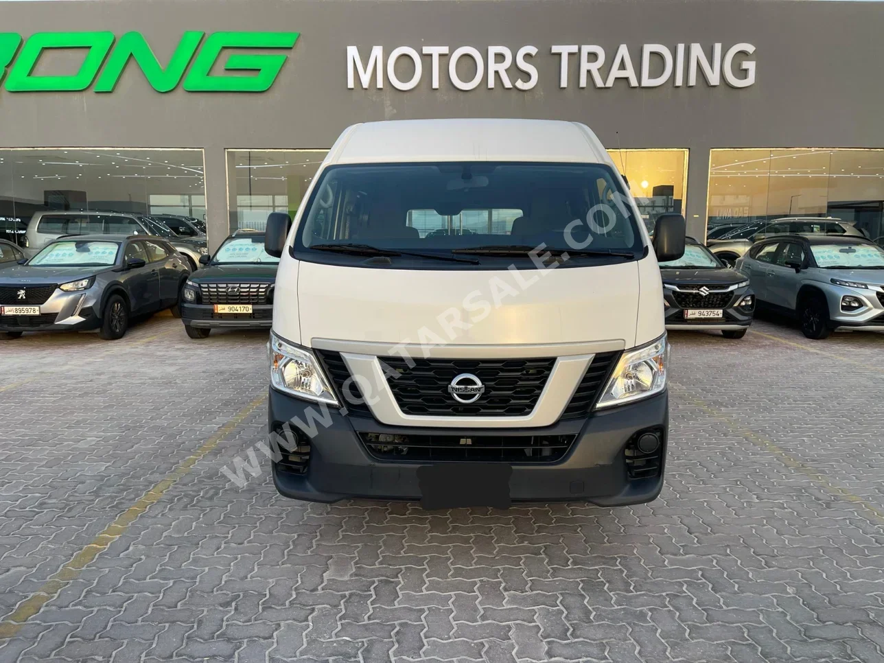 Nissan  Urvan  2022  Manual  105,000 Km  4 Cylinder  Front Wheel Drive (FWD)  Van / Bus  White