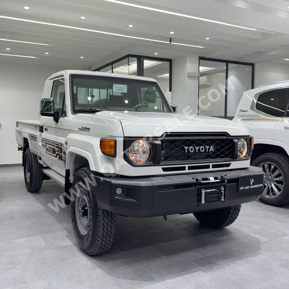 Toyota Land Cruiser LX 2025 Manual 0 Km 6 Cylinder Four Wheel Drive (4WD) Pick Up White With Warranty
